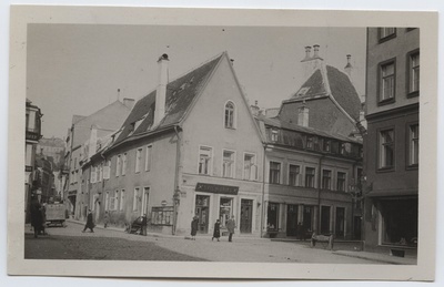 Tallinn, Suur-Karja ja Vana-Posti tänava nurk.  similar photo