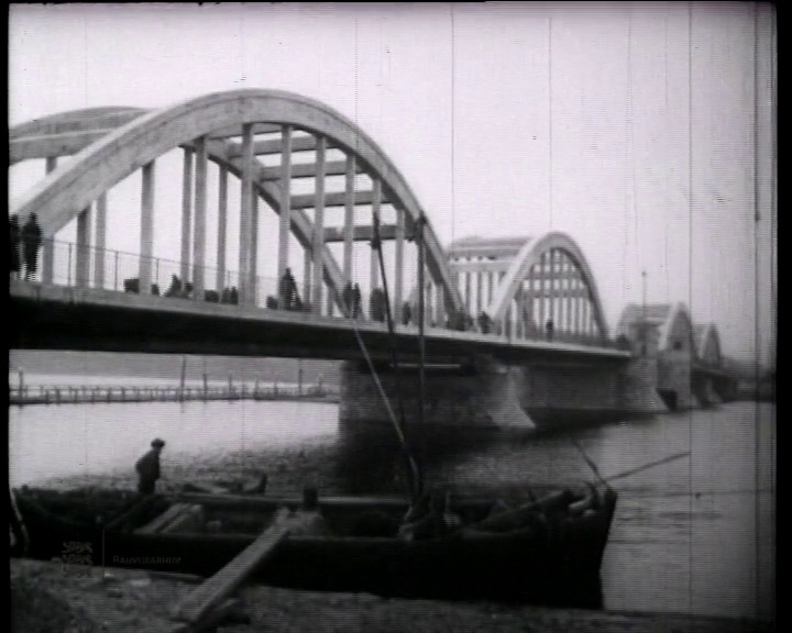 Frame from "Pärnu Suursilla Opening (Estonian Cultural Film Circle No. 36)" 0:02:04.081