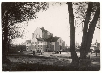 The Drama Theatre's view from the south of the current Real School's crown. Ca 1910  duplicate photo
