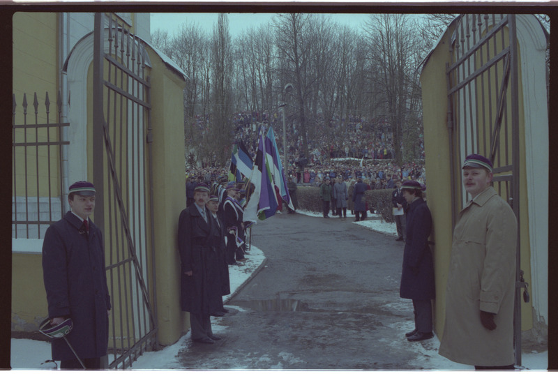Rootsi kuningas Carl XVI Gustaf ja kuninganna Silvia Tartu Ülikoolis. Gustav II Adolfi mälestussamba pidulik avamine, 23.04.1992.