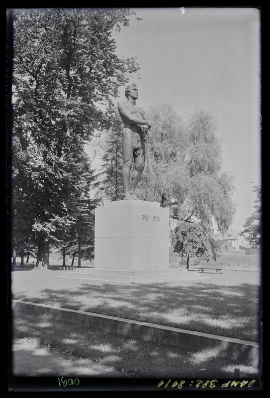 Vabadussõja monument Kalevipoeg.