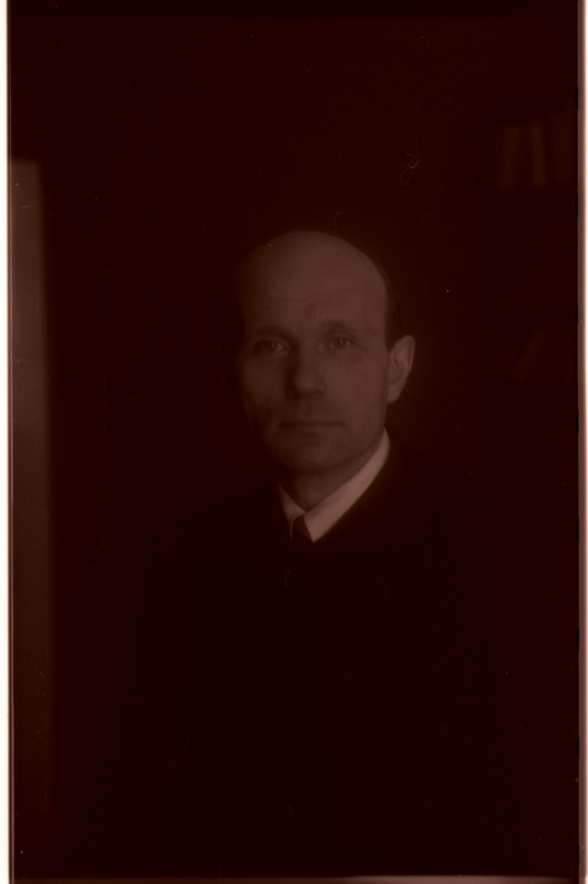 TRÜ õigusteaduskonna kriminaalõiguse ja protsessi kateedri juhataja (1944-65) prof Helmut Kadari