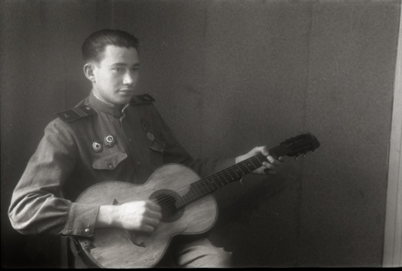 Taalfeldti poeg kitarriga