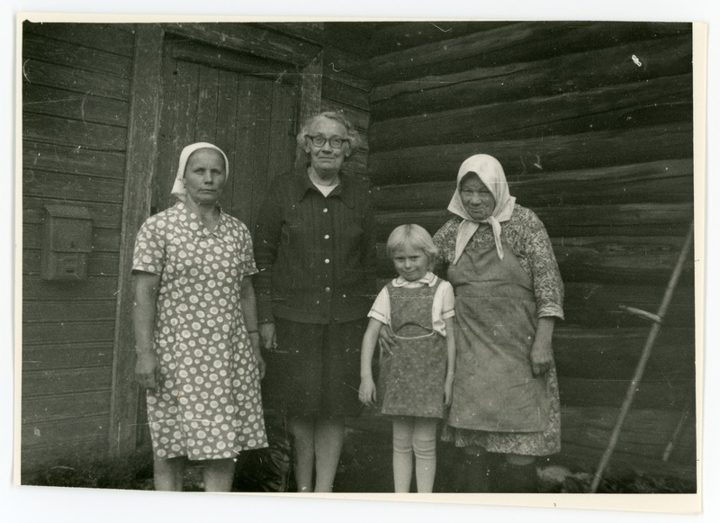 L. A. Zaperejeva, Nouvoi, august 1984