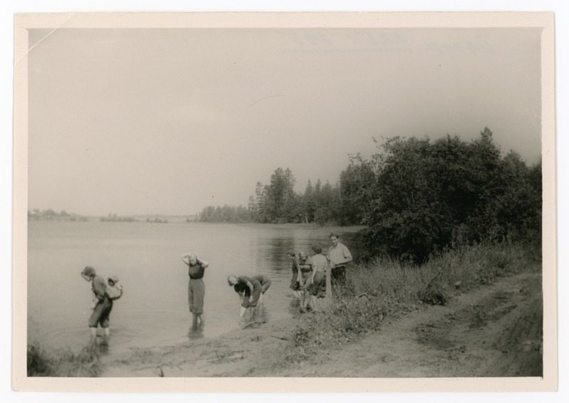 Keeleuurijad teel Jakonovost Savkinasse, juuli 1957