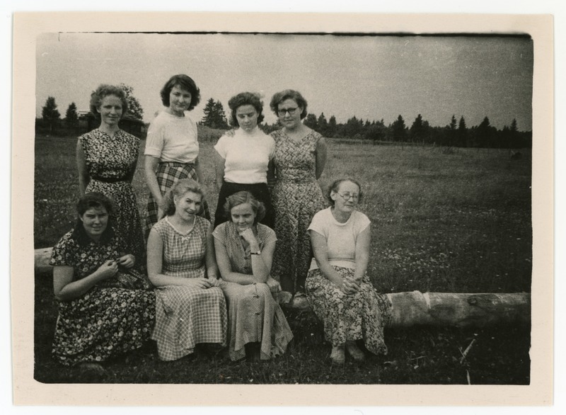 Hilja Lindeberg, S. Mundi, V. Värv, E. Põllupüü, J. Bergman, E. Eevardi, L. Veskis, Paula Palmeos