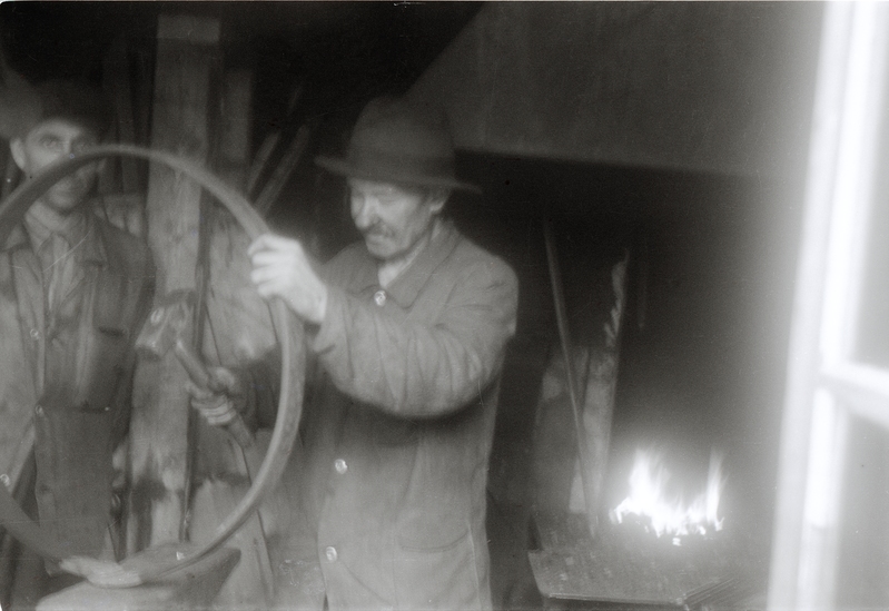 Kaks meest töökojas (Rahuvarmi jt)