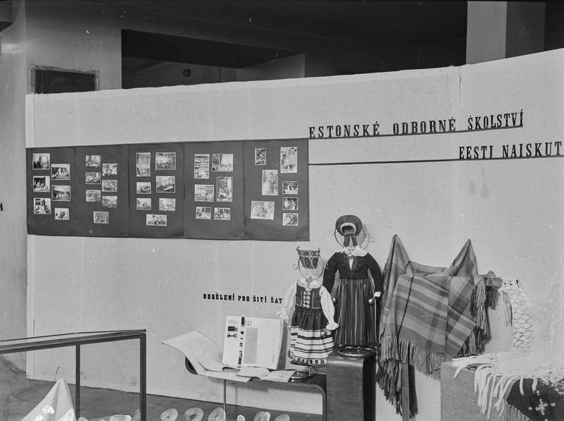 Eesti Naiskutsekooli näitus