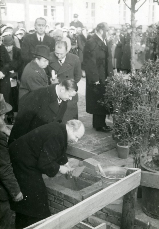 Tartu Ülikooli instituutide hoone (keemiahoone) nurgakivi panek 5.detsembril 1938