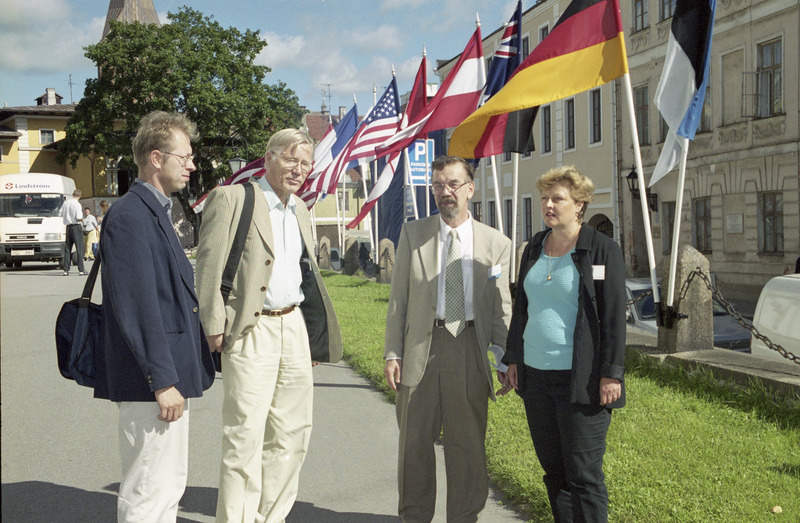 Negatiivid Tartu Ülikooli üritustest 1997-2003