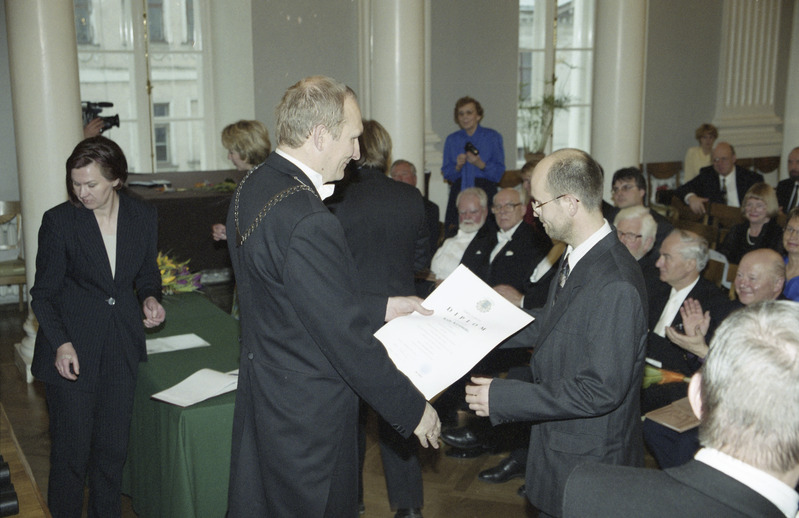 Negatiivid Tartu Ülikooli üritustest 1997-2003