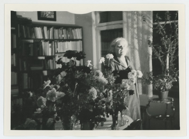 Aino Suits Stockholmis Arsta kodus oma 70. sünnipäeval, 09.11.1954