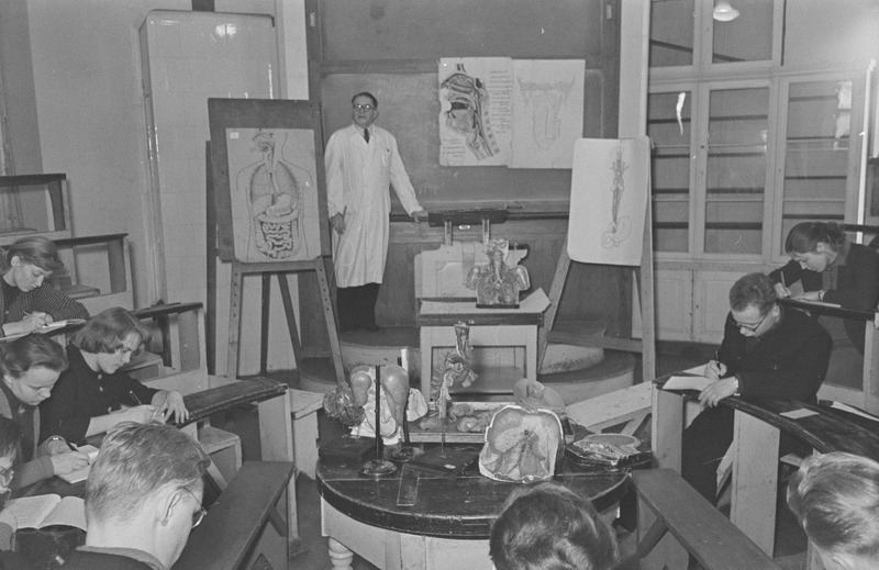 Loeng ja praktikum Tartu ülikooli anatoomia kateedris. 24. veebruar 1960. a.