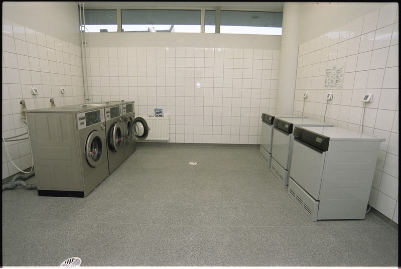 Tartu ülikooli ühiselamu (Raatuse 22) sisevaade, 2002