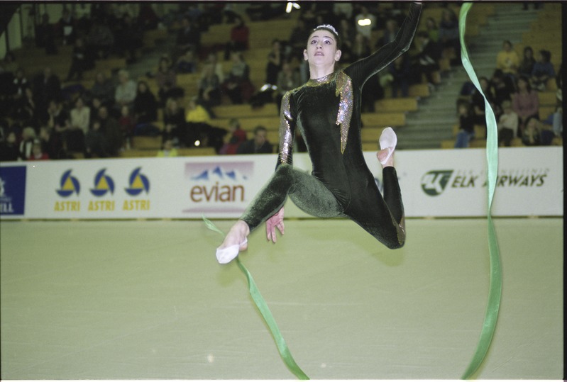 Rahvusvahelised iluvõimlemisvõistlused Miss Valentine 2000 Tartu ülikooli spordihoones, 11.-12.veebr. 2000