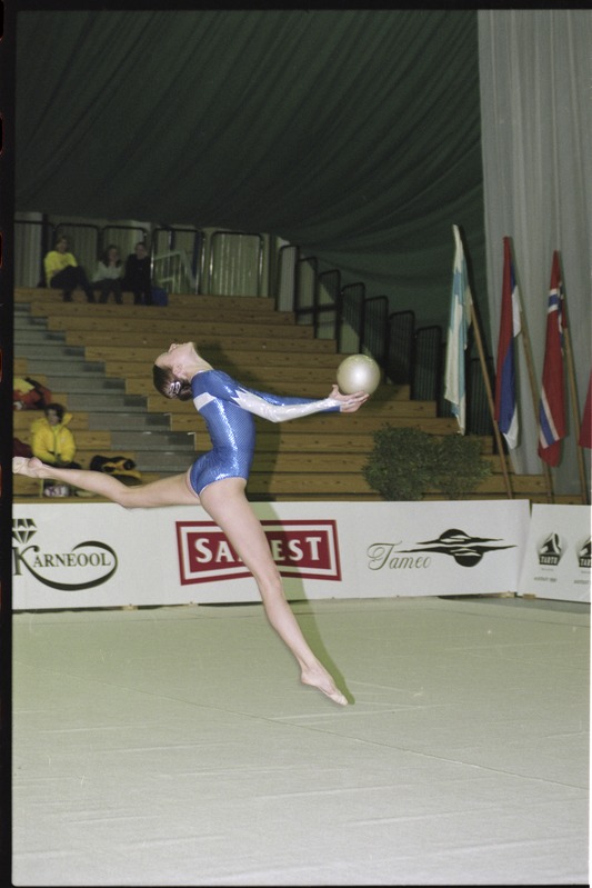 Rahvusvahelised iluvõimlemisvõistlused Miss Valentine 2000 Tartu ülikooli spordihoones, 11.-12.veebr. 2000