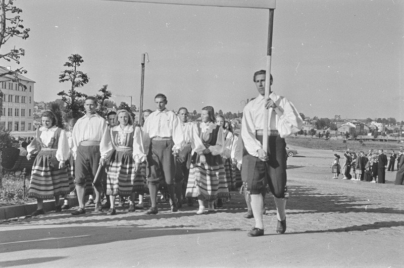 Eesti NSV X aastapäeva pidustused Tartus Tamme staadionil 1950. a.