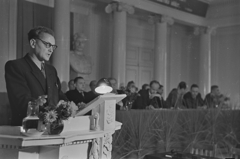 Rahu kaitsel. Allkirja annavad professor Toomingas(?), professor Eduard-Gustav Aunap ja professor Paul Ariste. 1951. a.