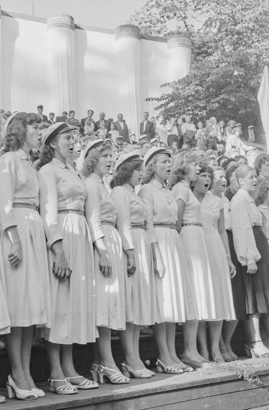 I üliõpilaste laulupidu 1956. a. Helilooja Juhan Simm.