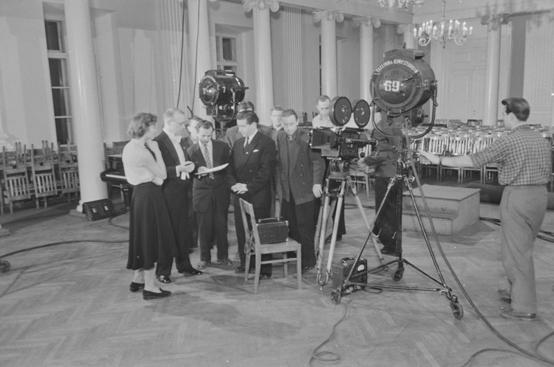 TRÜ meeskoori, TRÜ naiskoori filmimine aulas. 27. detsember 1957.a.