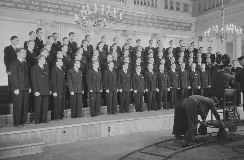 TRÜ meeskoori, TRÜ naiskoori filmimine aulas. 27. detsember 1957.a.