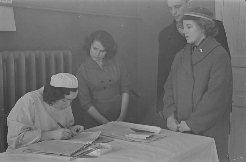 Tartu ülikooli arstipunktis. 07. aprill 1960. a.