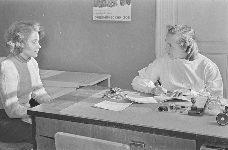 Tartu ülikooli arstipunktis. 07. aprill 1960. a.