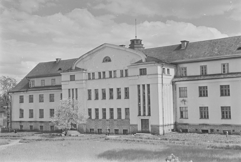 Tartu ülikooli pediaadria kateeder. Lastekliinik. 1952. a.