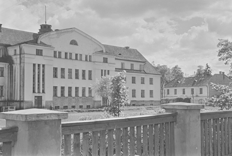 Tartu ülikooli pediaadria kateeder. Lastekliinik. 1952. a.