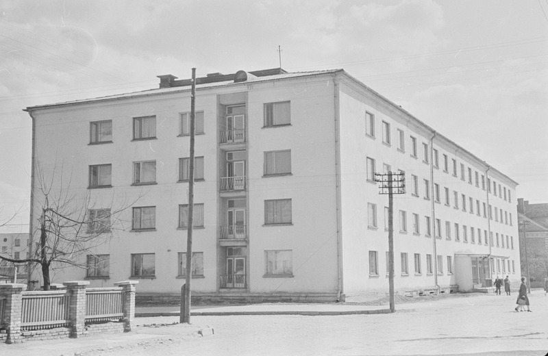 Tartu ülikooli õppehooned. Kehakultuuri õppehoone, õpperaamatukogu, Uus Anatoomikum. 1956. a.