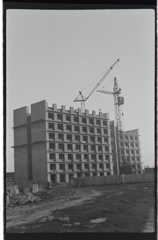 Tartu ülikooli Leningradi (Narva) maantee ühiselamu ehitus. 25. jaanuar 1971. a.