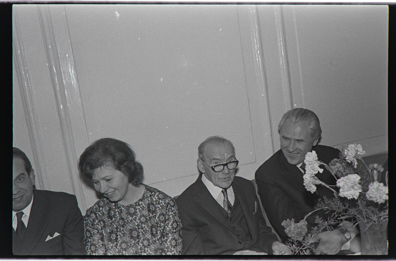Villem Alttoa 75. sünnipäev Tartu ülikooli kohvikus. 31. oktoober 1973. a.