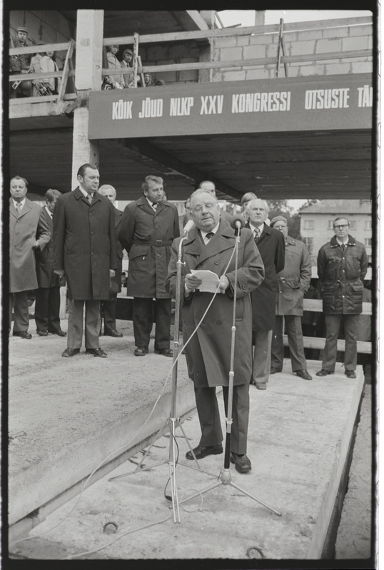 Tartu ülikooli raamatukogu hoonele nurgakivi panek. 27. september 1976. a.
