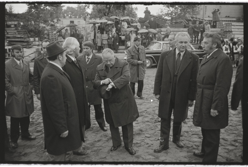 Tartu ülikooli raamatukogu hoonele nurgakivi panek. 27. september 1976. a.