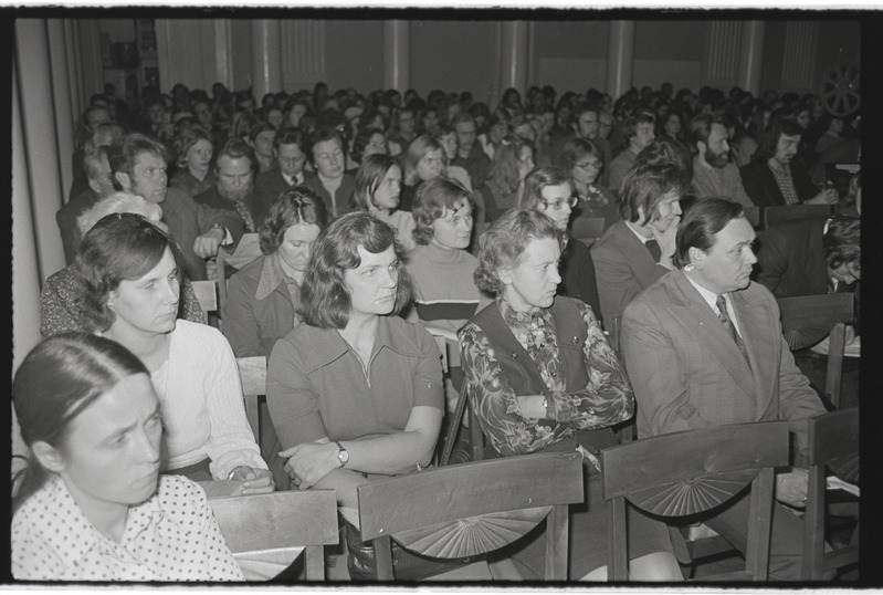 Ametiühingu konverents Tartu ülikooli aulas. 16. november 1976. a.