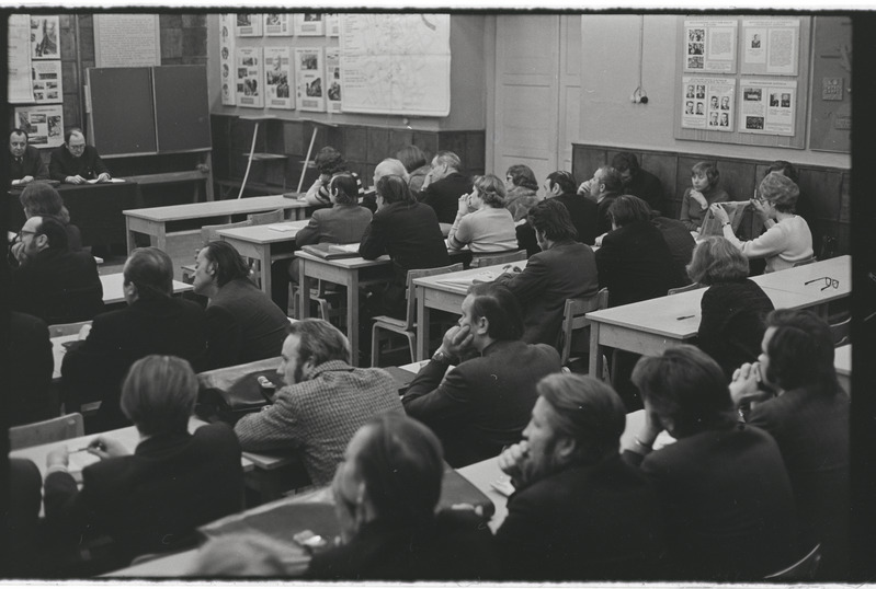 Tsiviilkaitse. Juhtivkoosseisu esimene õppus ja autasustamine. 26. jaanuar 1977. a.