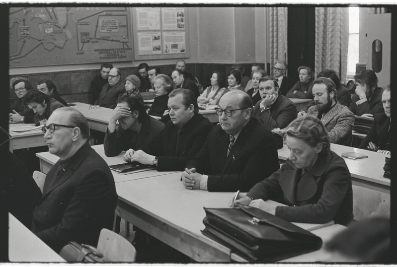 Tsiviilkaitse. Juhtivkoosseisu esimene õppus ja autasustamine. 26. jaanuar 1977. a.