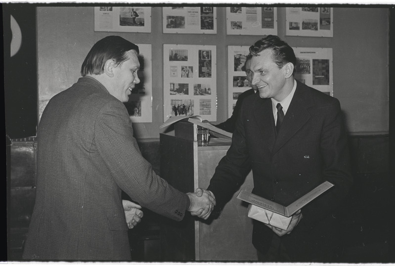 Tsiviilkaitse. Juhtivkoosseisu esimene õppus ja autasustamine. 26. jaanuar 1977. a.