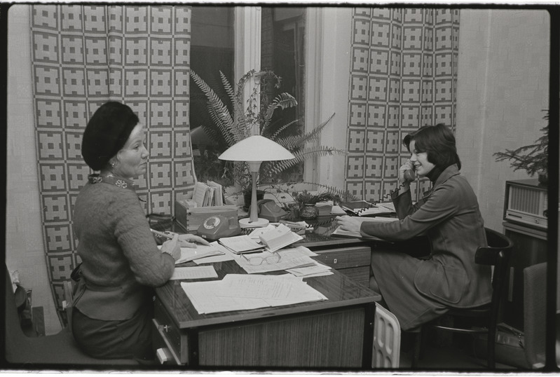 Tartu ülikooli administratiiv-majandushoone. 28. detsember 1976. a. Fotod stendi jaoks