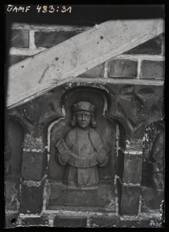 Tartu Jaani kirik. Skulptuur