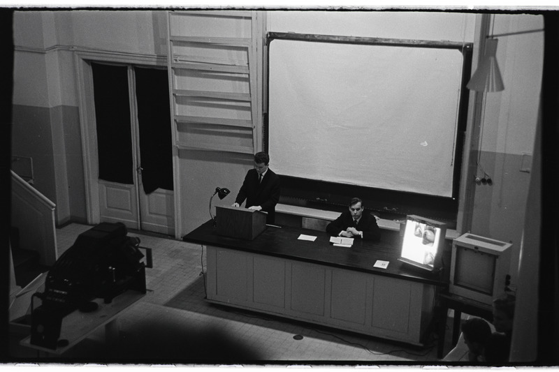 Tartu ülikooli arstiteaduse üliõpilaste konverents Uue Anatoomikumi ringauditooriumis Lutsu (Näituse) t. 2 1965. a.