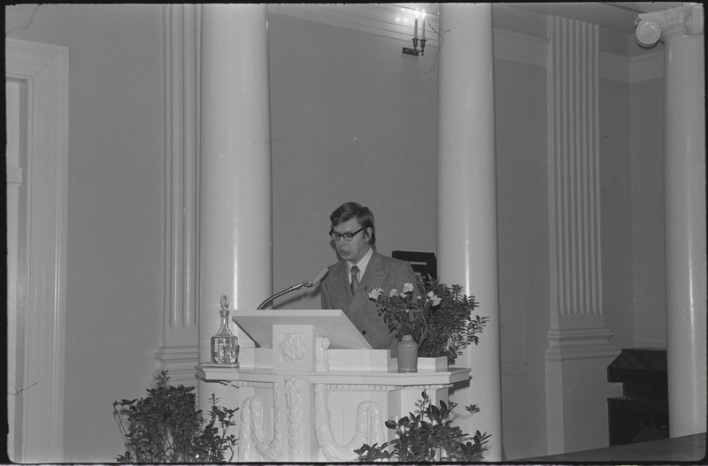 Tartu ülikooli keemiaosakonna 30. juubel 1977. a. Ivan Kondakovi bareljeefi avamine