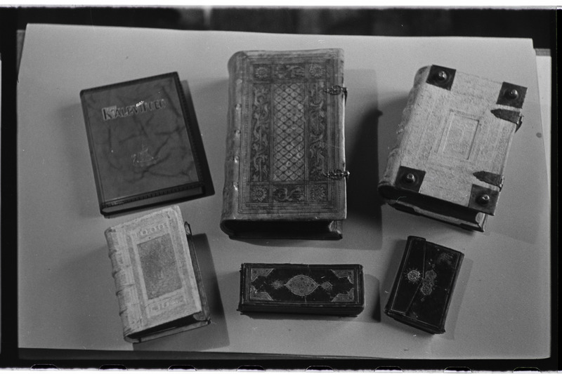 Tartu ülikooli teadusliku raamatukogu fondid, vanad raamatud, ajalehed