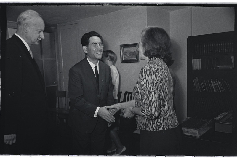 Saksa DV valitsus Tartu ülikoolis 1966. a. Vastuvõtt rektoraadis ja külaskäik teaduslikku raamatukokku