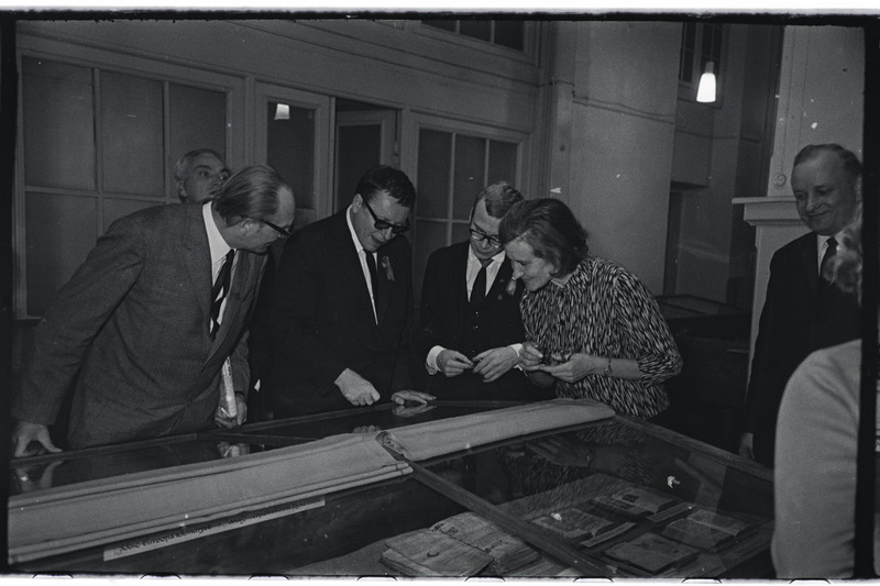 Saksa DV valitsus Tartu ülikoolis 1966. a. Vastuvõtt rektoraadis ja külaskäik teaduslikku raamatukokku