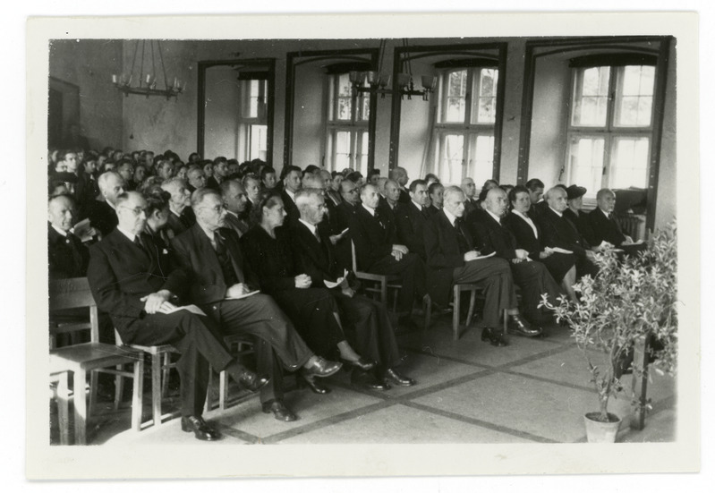 Hugo Kaho Läti ülikooli 30. aastapäeva tähistamise aktusel Balti Ülikoolis Pinnebergis, 28. sept. 1949