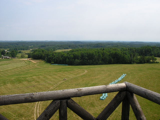 Vaade Rebasemõisa külas paikneva Tornimäe vaatetornist ida suunas