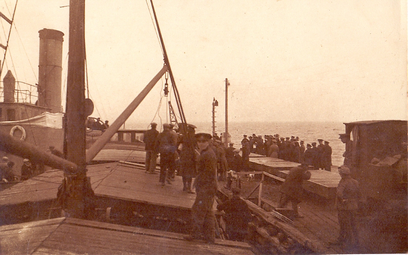 Ajateenijate saabumine Aegnale, september 1930