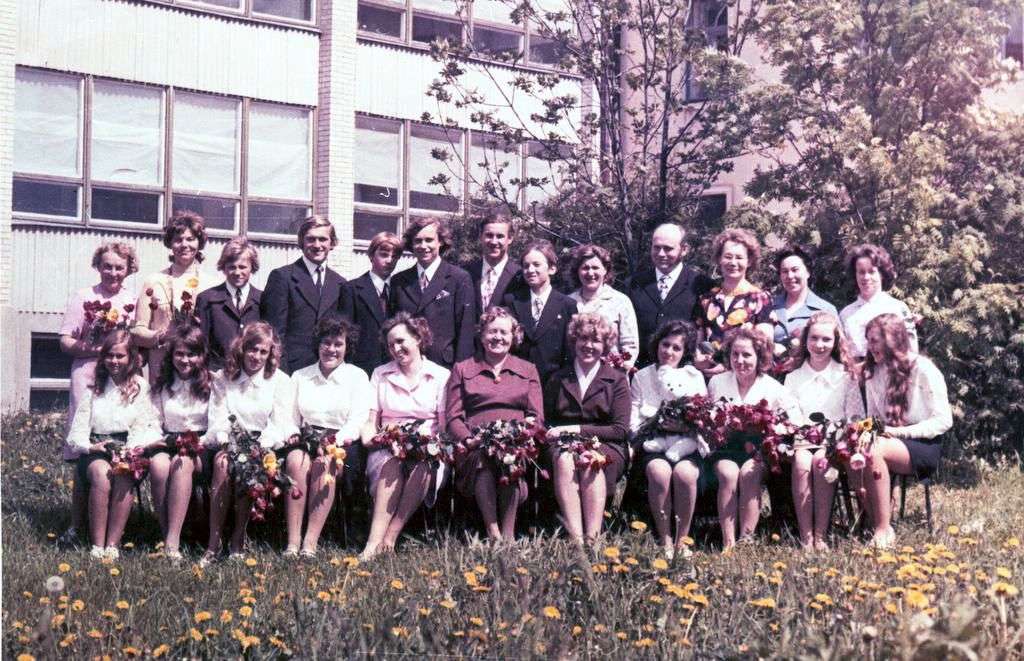 Kõrveküla kooli lõpetajad 1974