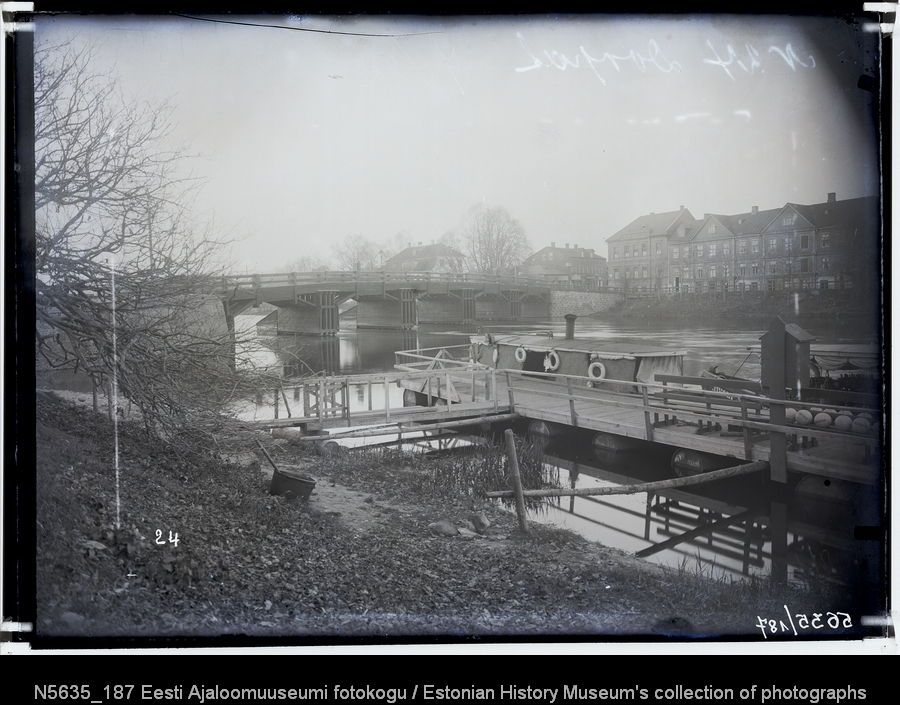 Vaade Puusillale ja vasakkaldale